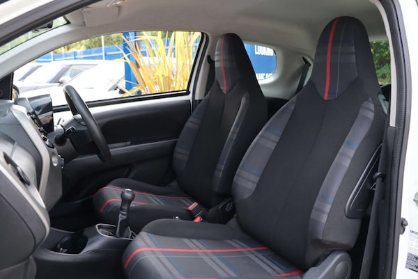 Used Peugeot 108 2016 for sale - 76278584: Photo 8
