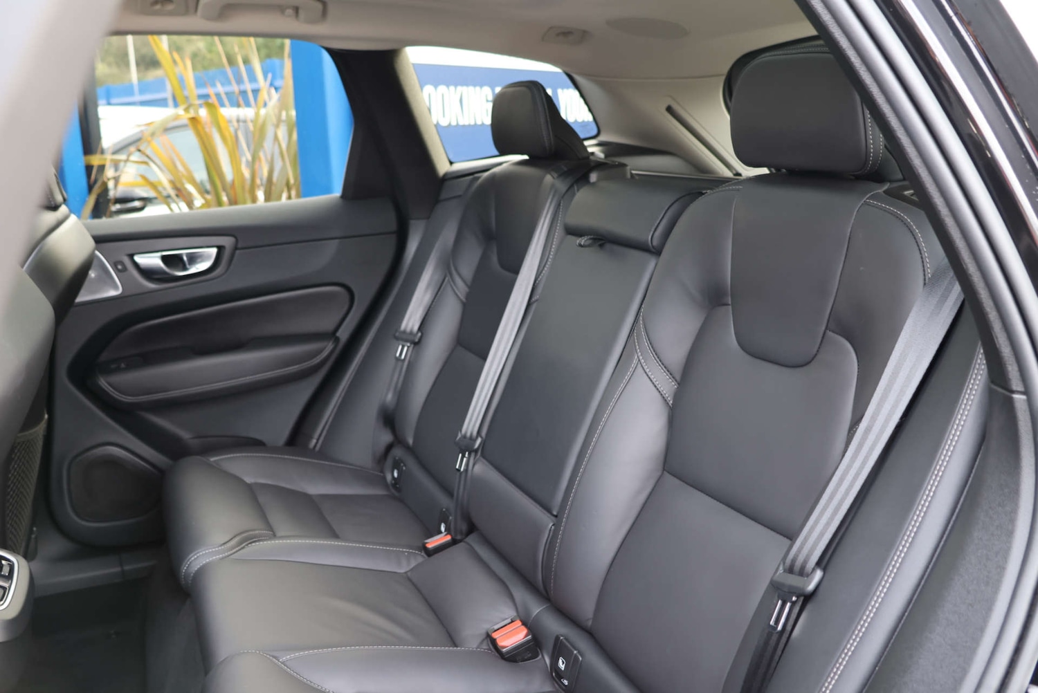 Used Volvo XC60 2022 for sale - 77765784: Photo 11