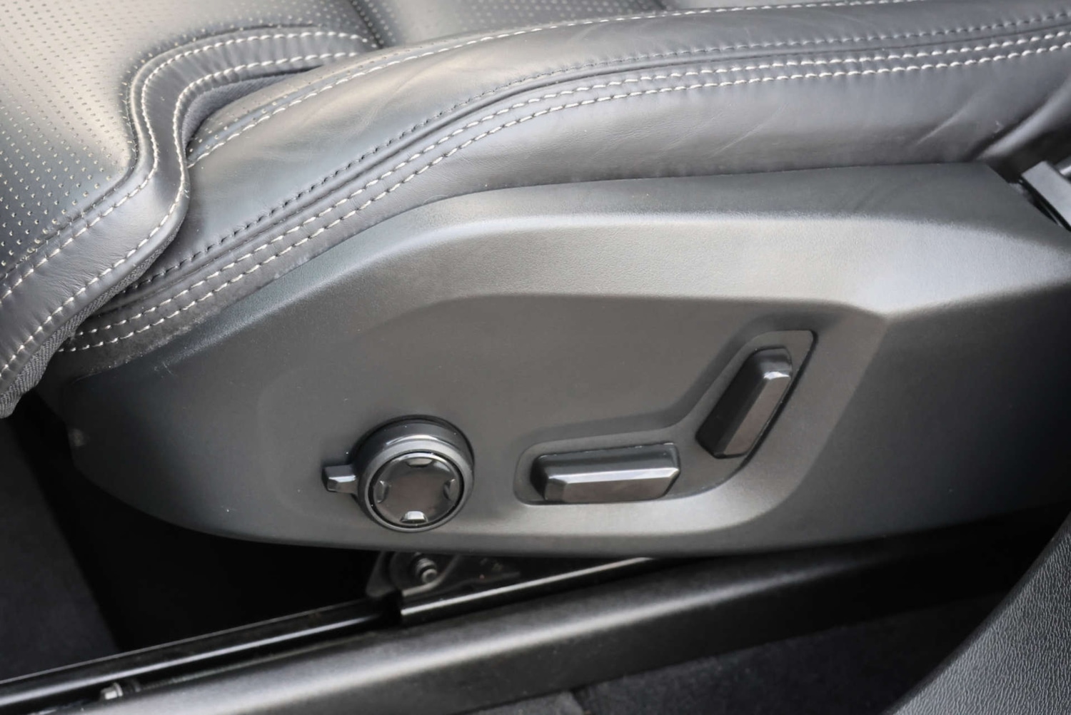 Used Volvo XC60 2022 for sale - 77765784: Photo 15