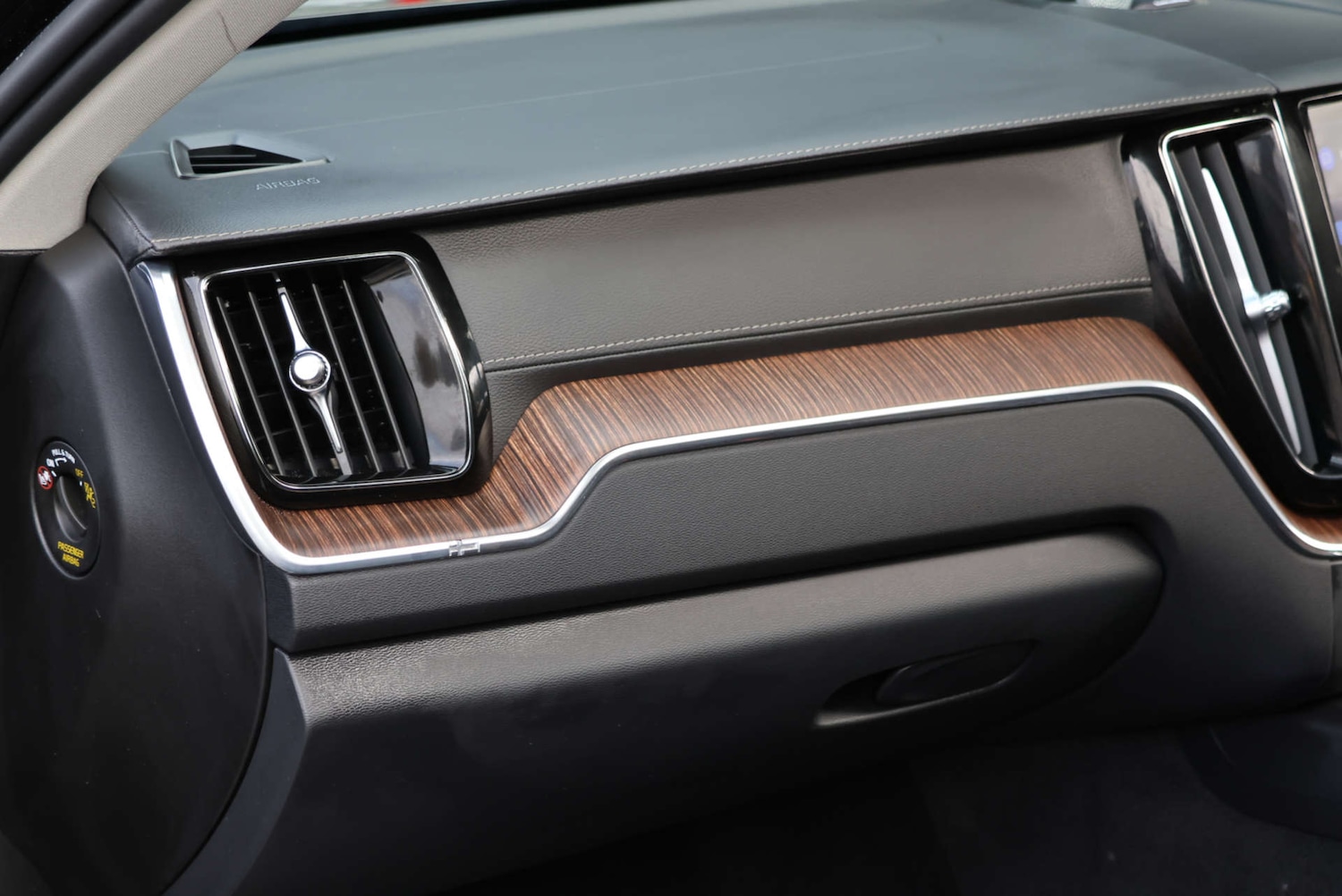 Used Volvo XC60 2022 for sale - 77765784: Photo 17