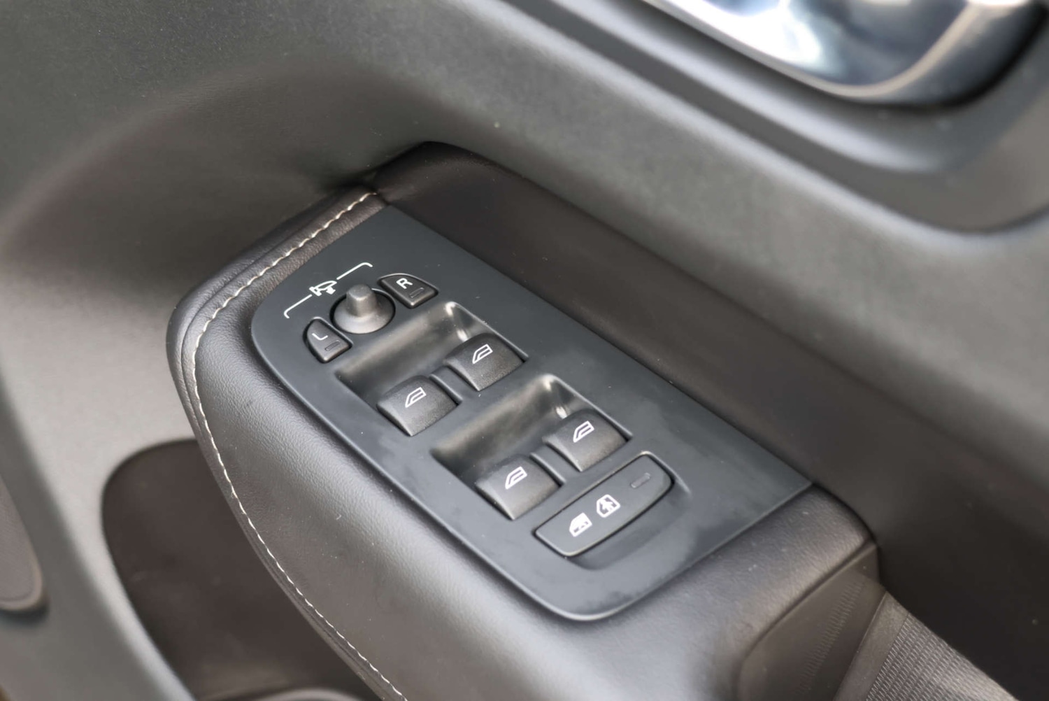 Used Volvo XC60 2022 for sale - 77765784: Photo 36