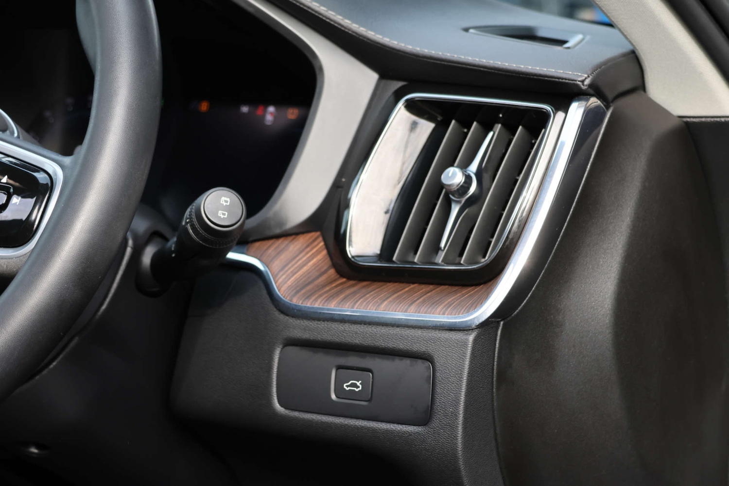 Used Volvo XC60 2022 for sale - 77765784: Photo 37