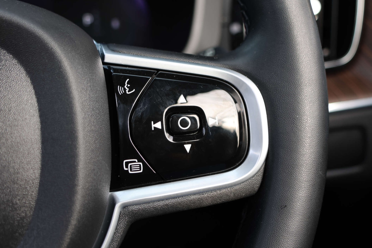 Used Volvo XC60 2022 for sale - 77765784: Photo 41