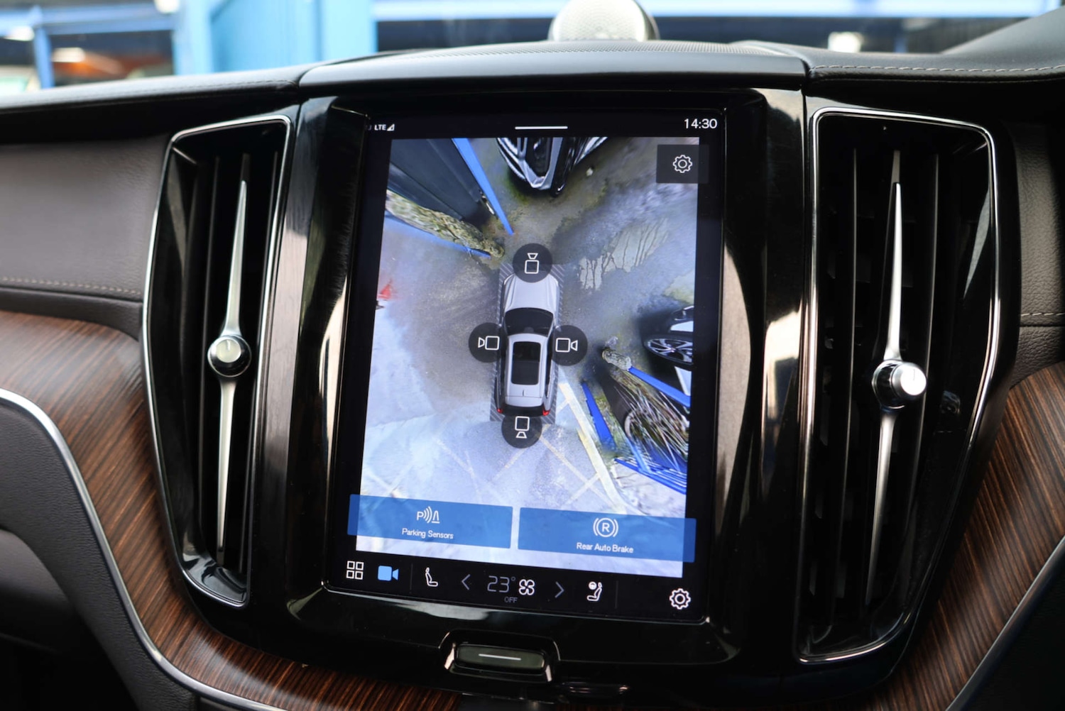 Used Volvo XC60 2022 for sale - 77765784: Photo 46