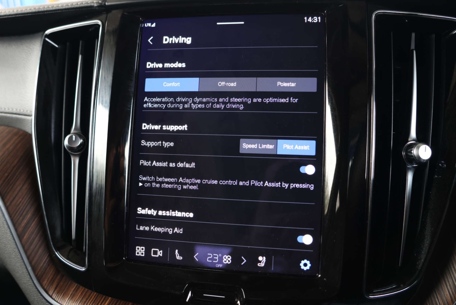 Used Volvo XC60 2022 for sale - 77765784: Photo 51