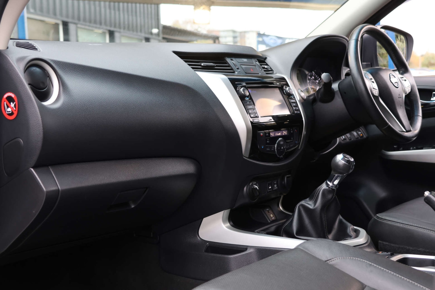 Used Nissan Navara 2017 for sale - 76594717: Photo 10