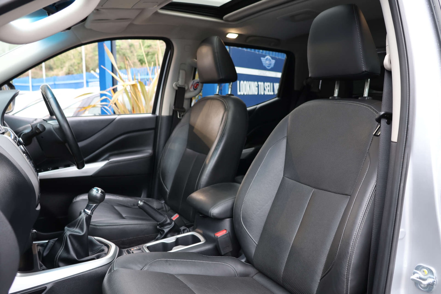 Used Nissan Navara 2017 for sale - 76594717: Photo 9