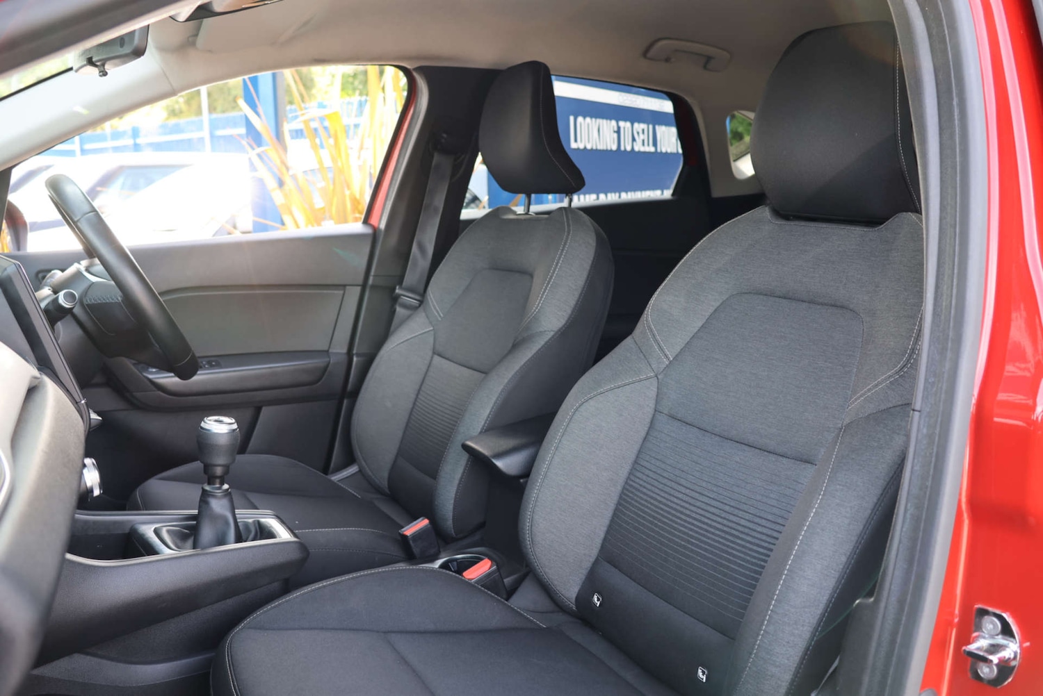 Used Renault Captur 2021 for sale - 76363779: Photo 8
