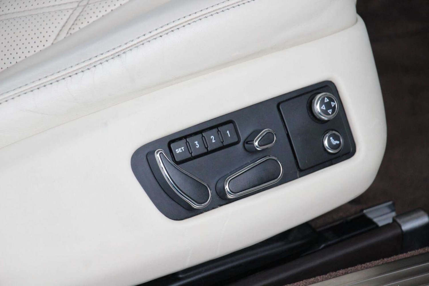 Used Bentley Continental 2014 for sale - 76402704: Photo 8