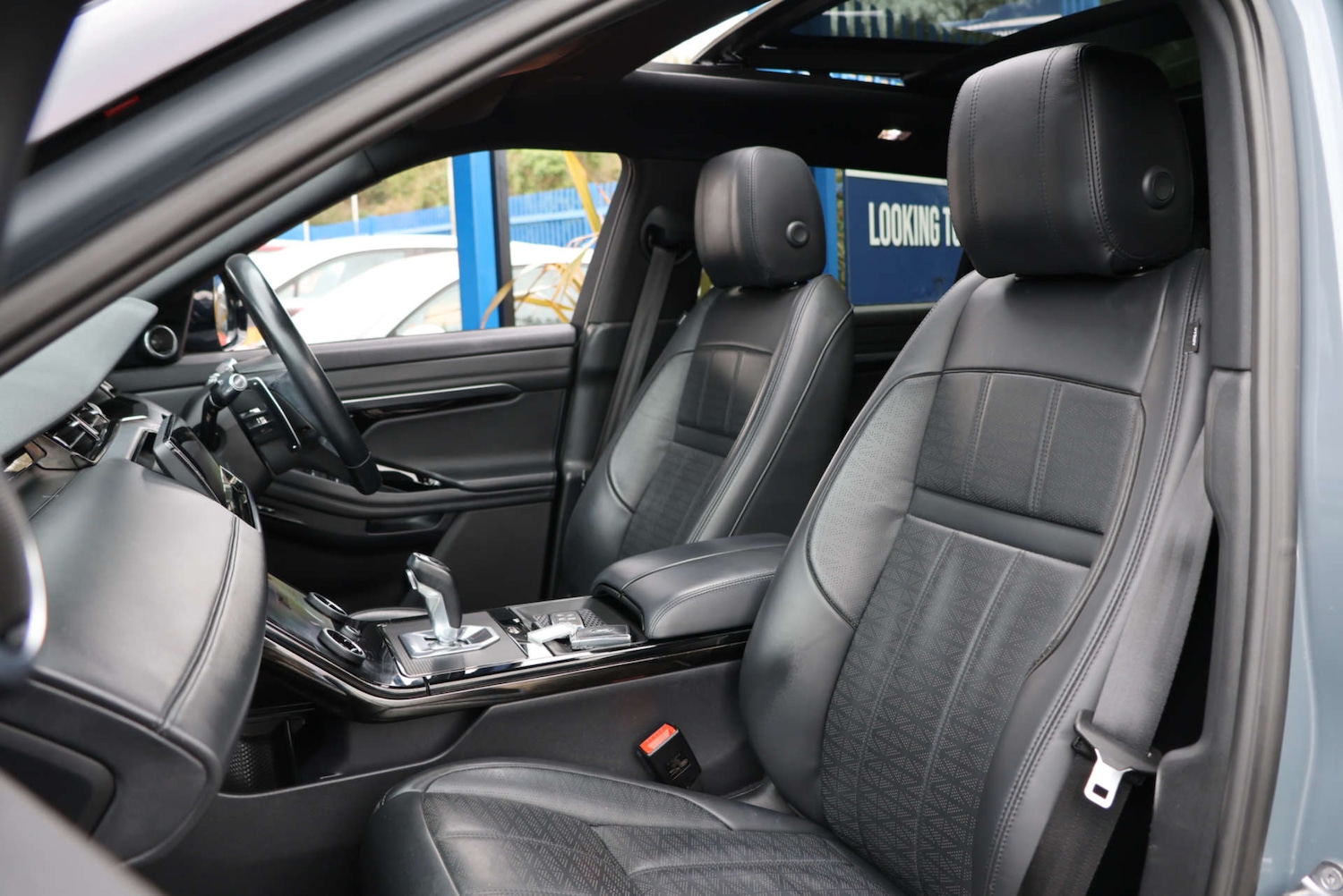 Used Land Rover Range Rover Evoque 2021 for sale - 77621932: Photo 11