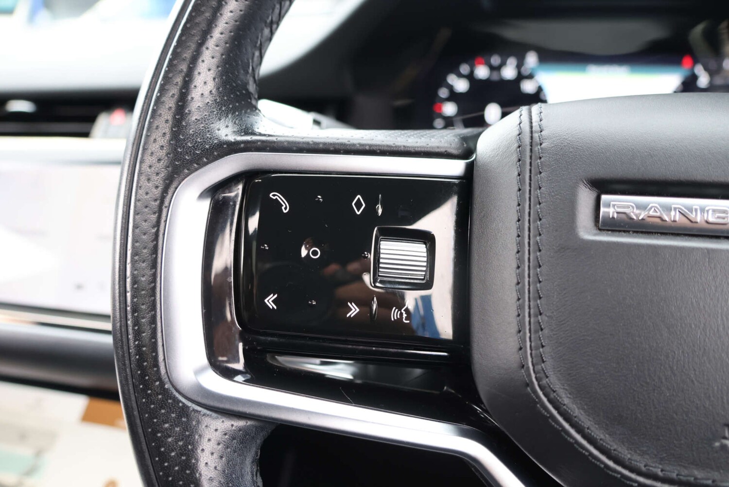 Used Land Rover Range Rover Evoque 2021 for sale - 77621932: Photo 31