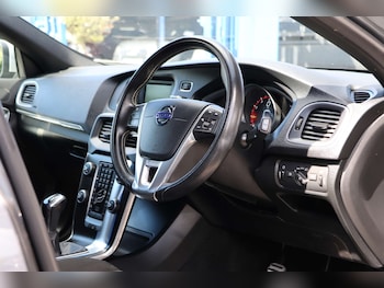 Used Volvo V40 2016 for sale - 78598709: Photo