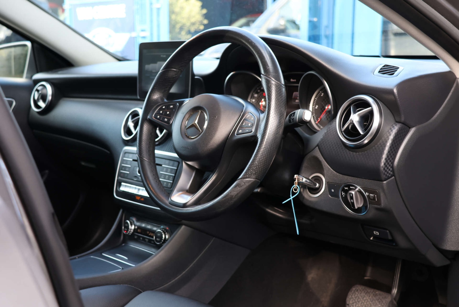 Used Mercedes-Benz A-Class 2018 for sale - 76379426: Photo 4