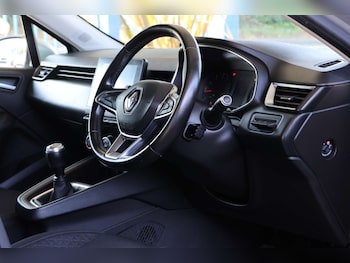Used Renault Clio 2020 for sale - 79209345: Photo