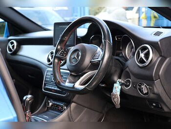 Used Mercedes-Benz GLA 2016 for sale - 77655612: Photo