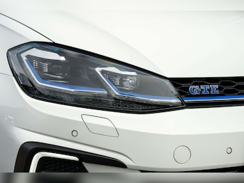 Used Volkswagen Golf 2018 for sale - 78908843: Photo