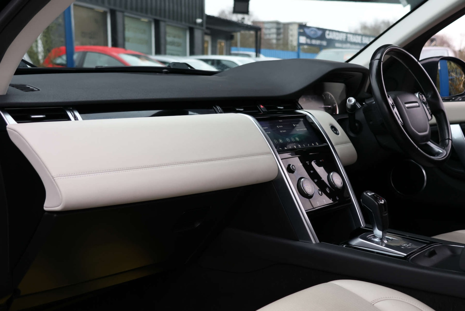 Used Land Rover Discovery Sport 2020 for sale - 77313723: Photo 11