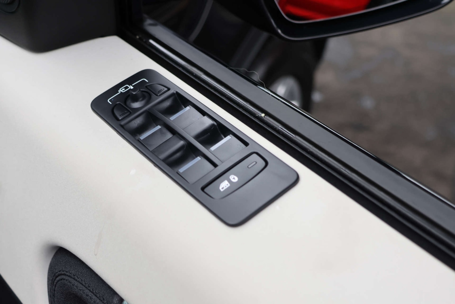 Used Land Rover Discovery Sport 2020 for sale - 77313723: Photo 24