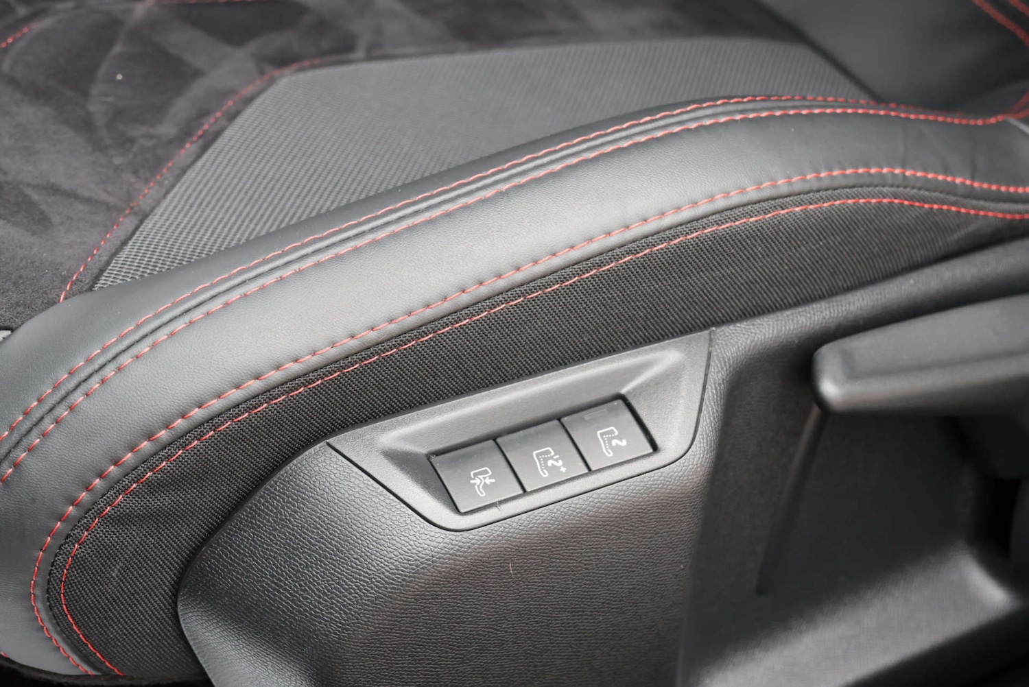 Used Peugeot 308 2017 for sale - 76640010: Photo 11