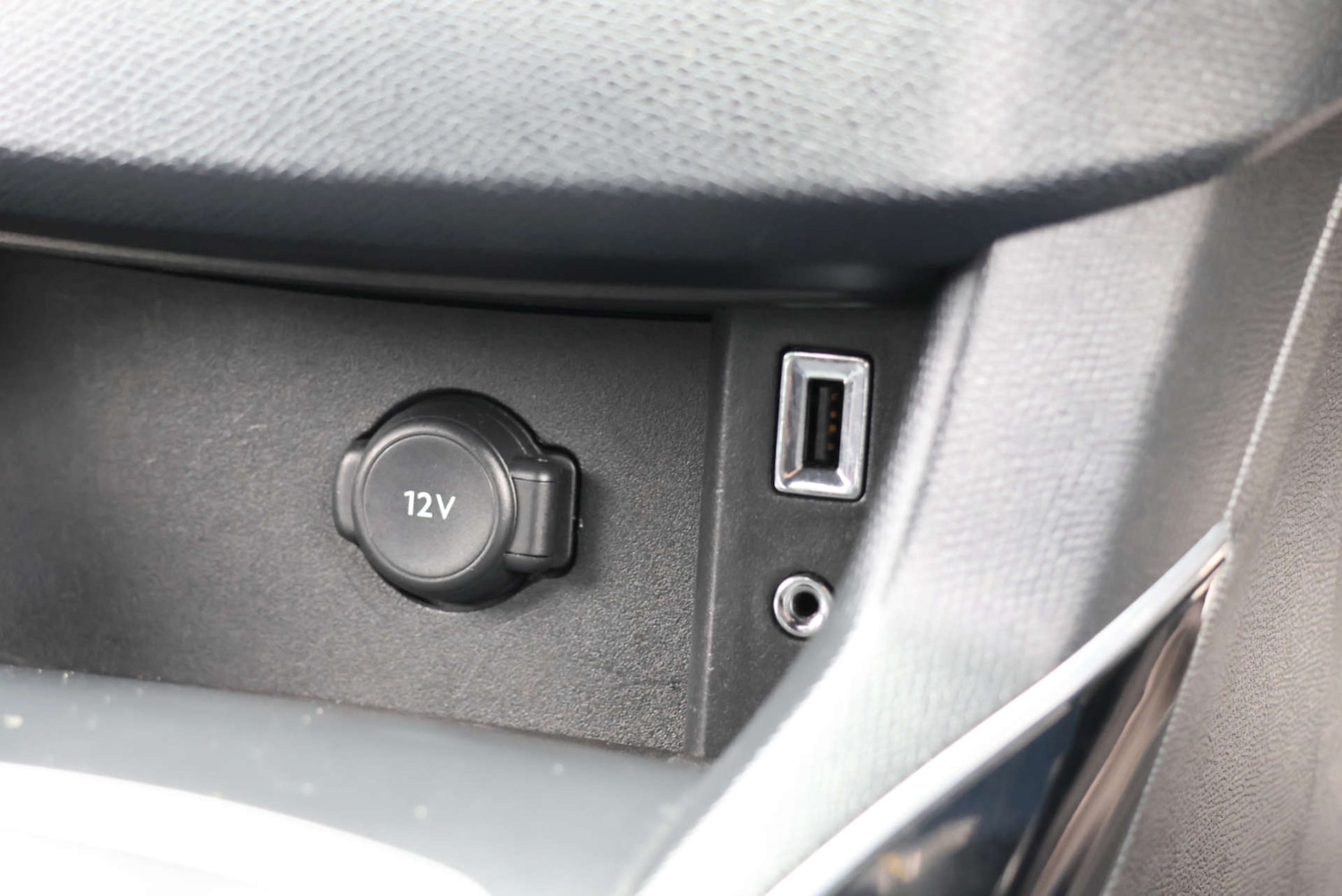 Used Peugeot 308 2017 for sale - 76640010: Photo 25