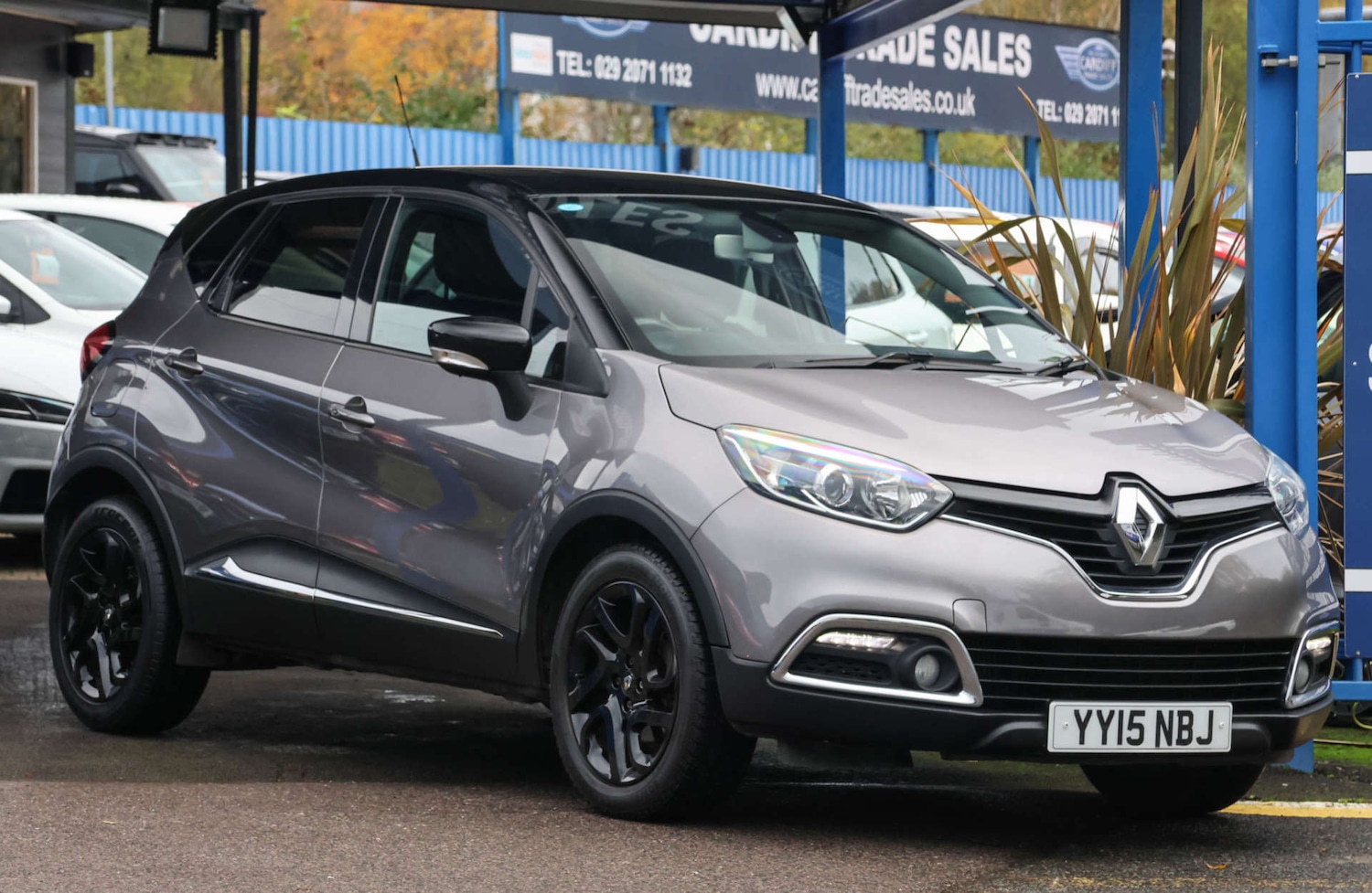 Used Renault Captur 2015 for sale - 76637951: Photo 2