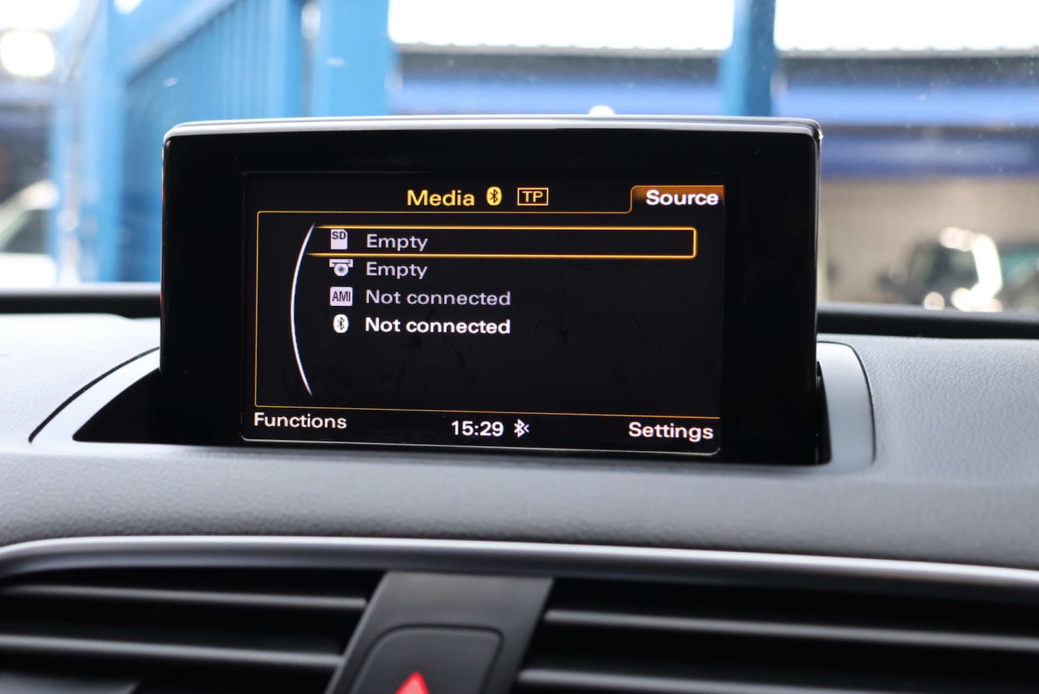 Used Audi Q3 2015 for sale - 77072181: Photo 33