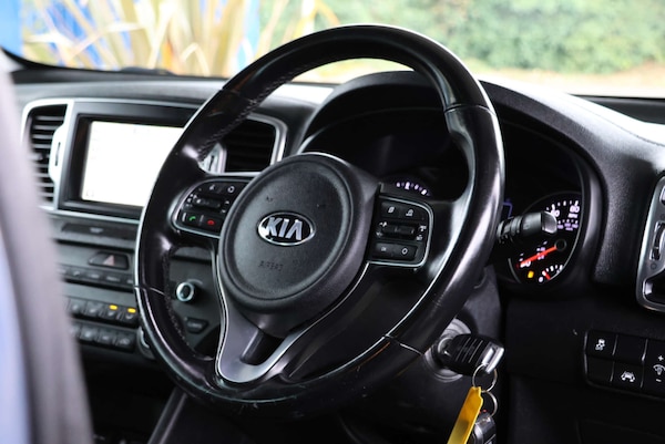 Used Kia Sportage 2018 for sale - 76311240: Photo 33