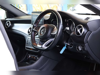 Used Mercedes-Benz GLA 2017 for sale - 78682936: Photo