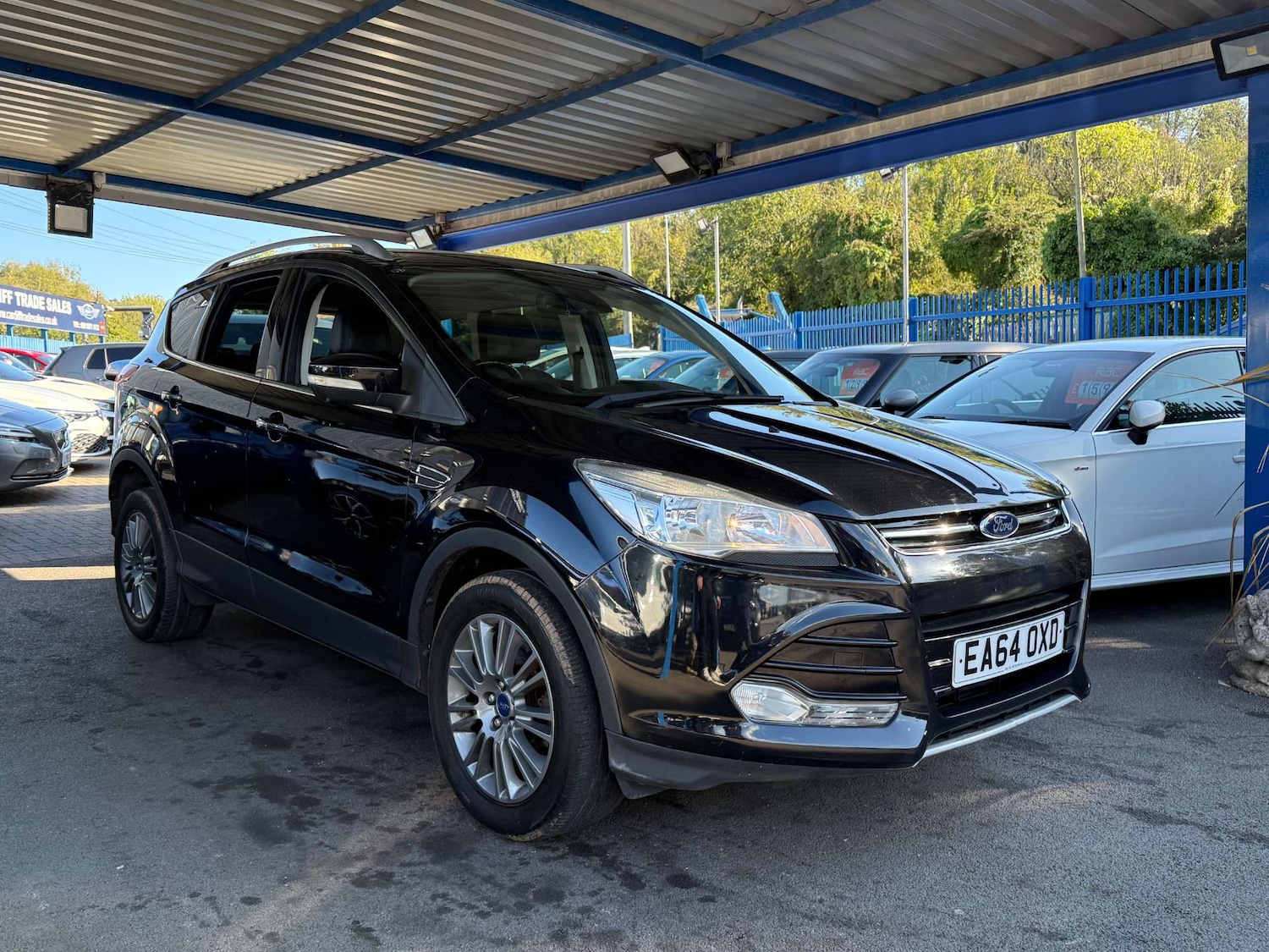 Used Ford Kuga 2014 for sale - 76038472: Photo 2