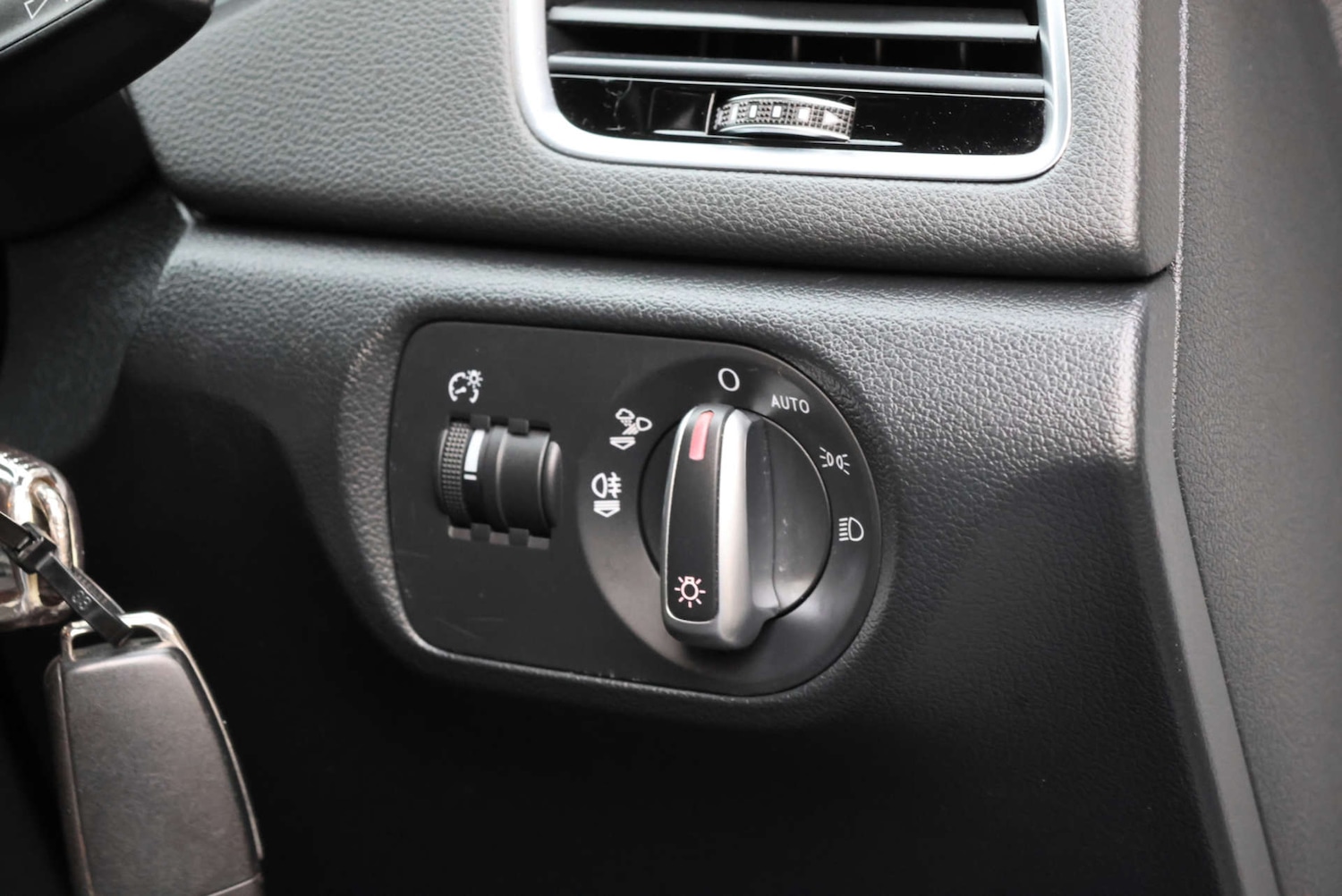 Used Audi Q3 2016 for sale - 76724039: Photo 16