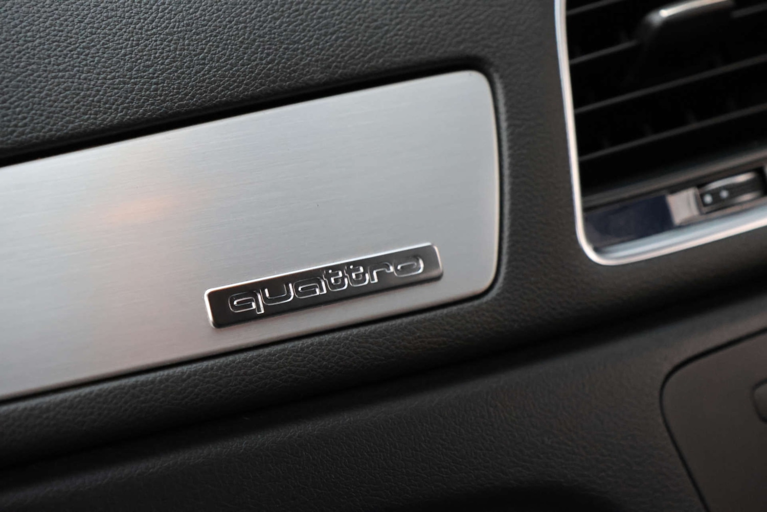 Used Audi Q3 2016 for sale - 76724039: Photo 18