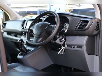 Used Peugeot Expert 2018 for sale - 77749085: Photo