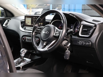 Used Kia Ceed 2020 for sale - 78201121: Photo