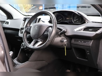 Used Peugeot 208 2019 for sale - 78201168: Photo