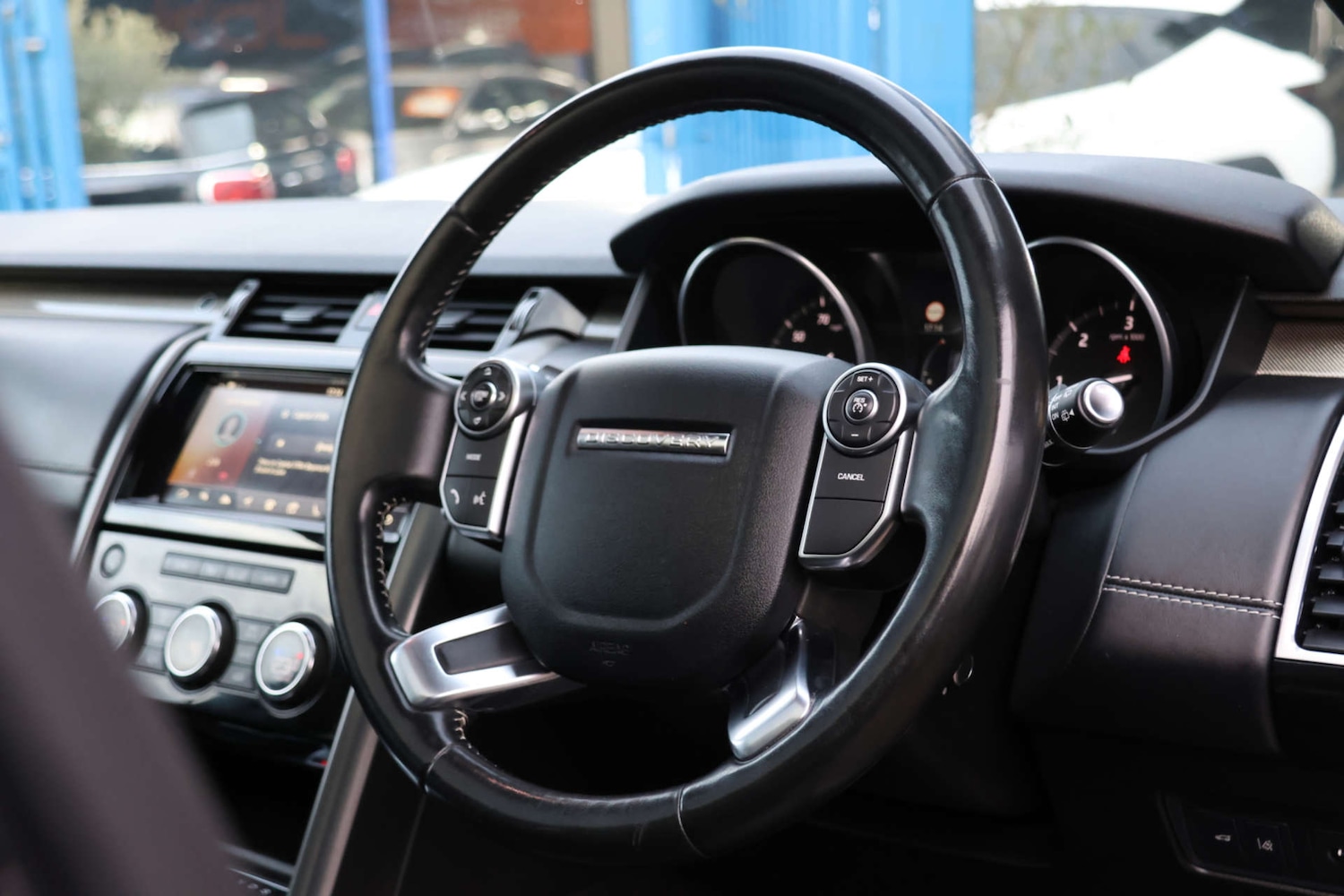 Used Land Rover Discovery 2017 for sale - 76363951: Photo 30