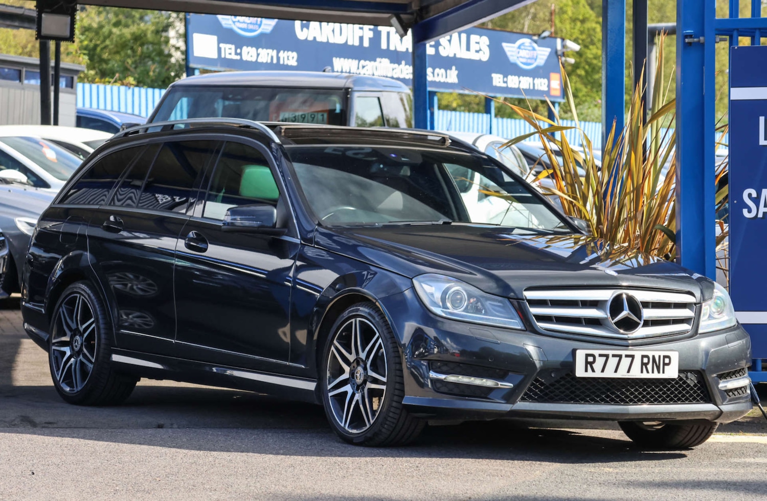 Used Mercedes-Benz C-Class 2013 for sale - 76091313: Photo 2