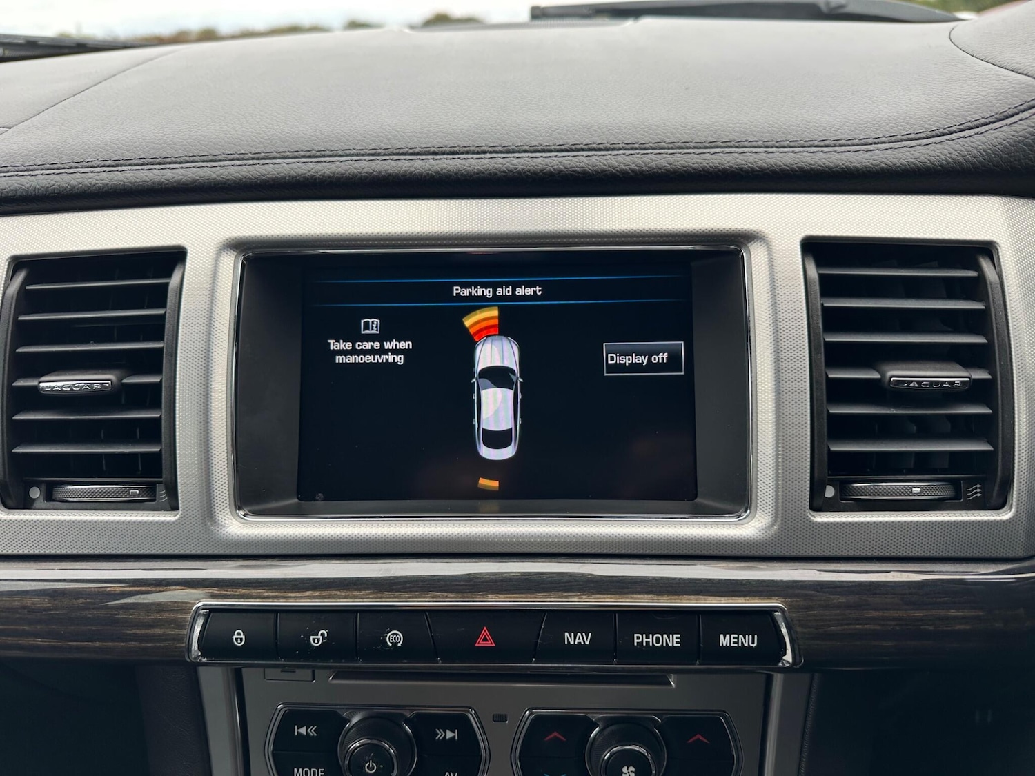 Used Jaguar XF 2015 for sale - 76996829: Photo 33