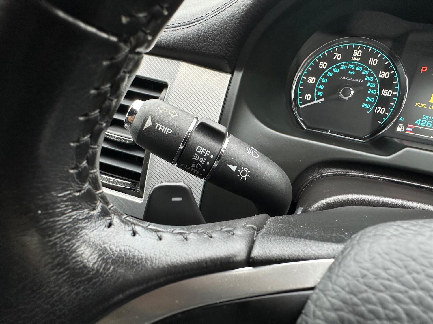 Used Jaguar XF 2015 for sale - 76996829: Photo 35