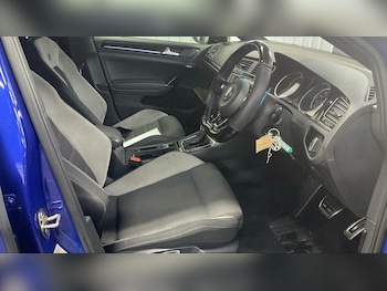 Used Volkswagen Golf 2016 for sale - 76306764: Photo 4
