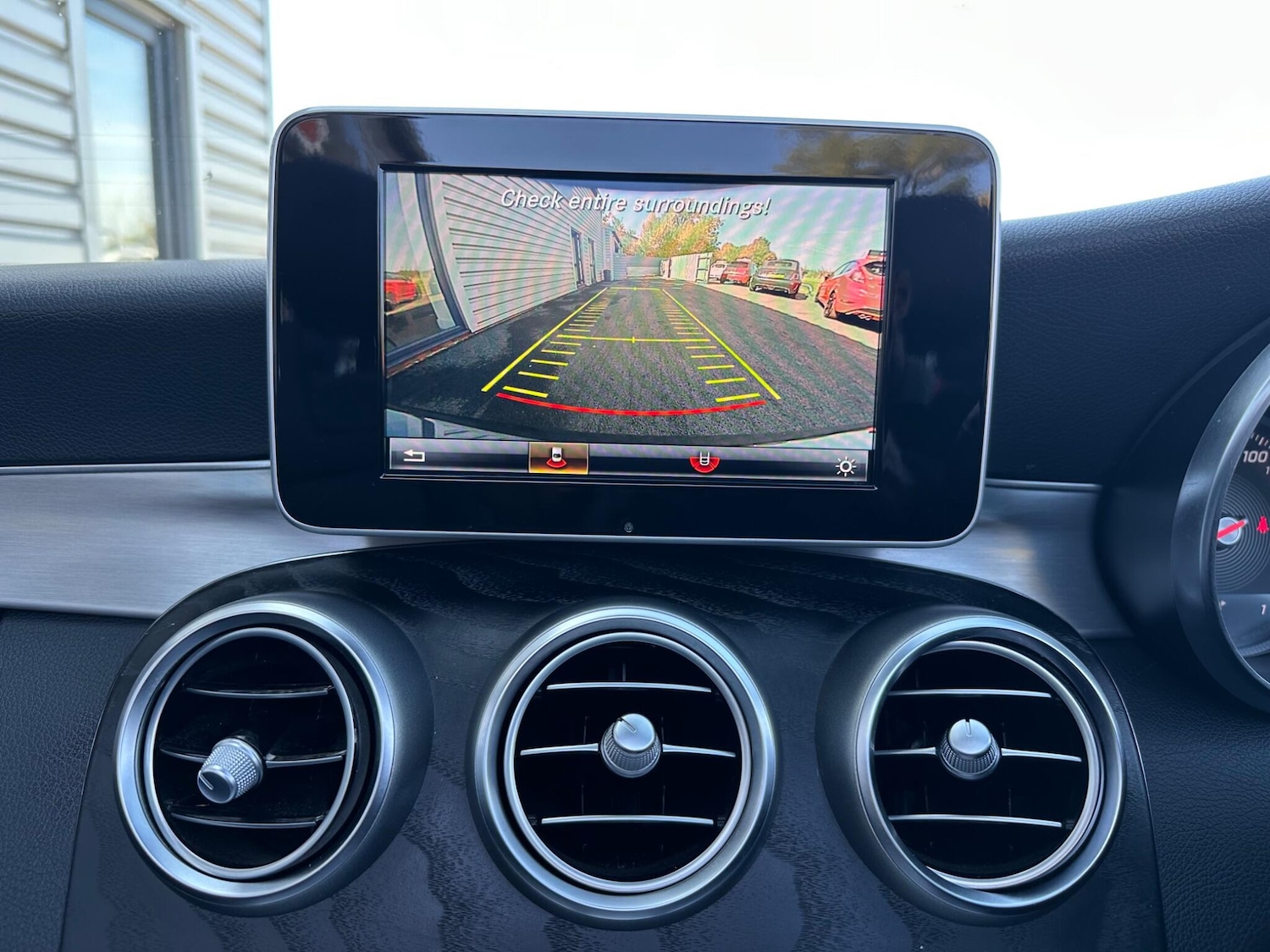 Used Mercedes-Benz C Class 2017 for sale - 76013385: Photo 23