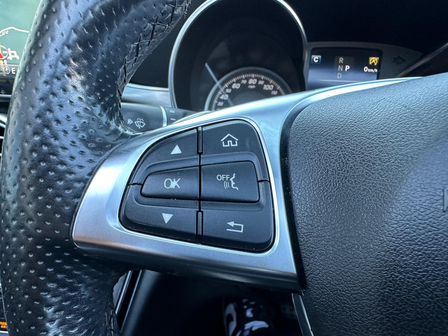 Used Mercedes-Benz C Class 2017 for sale - 76013385: Photo 31