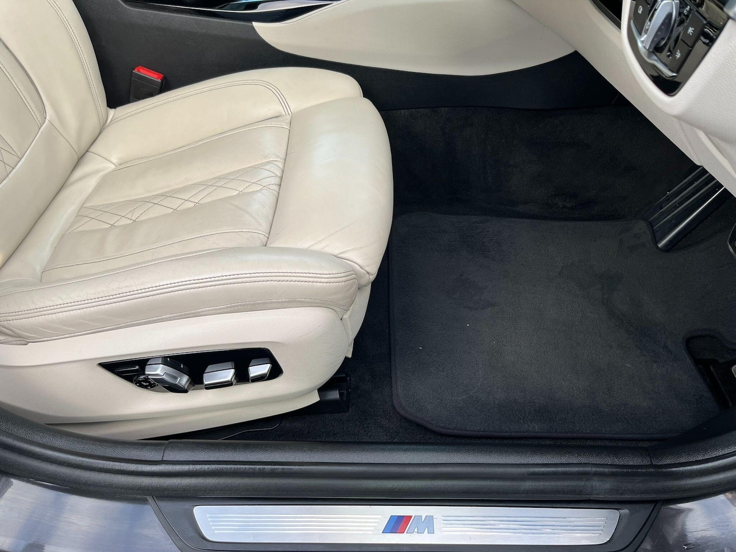 Used BMW 5 Series 2018 for sale - 76899081: Photo 11