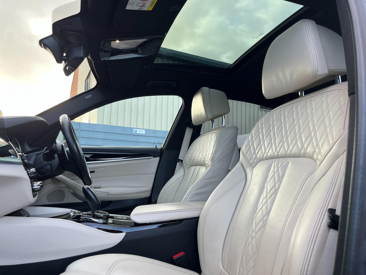 Used BMW 5 Series 2018 for sale - 76899081: Photo 32