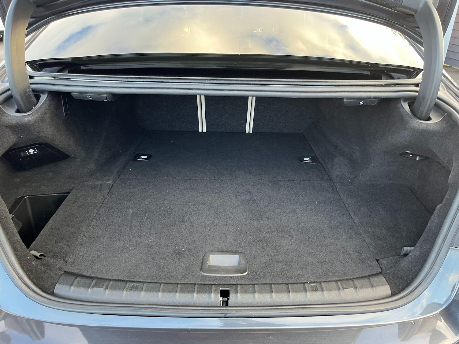 Used BMW 5 Series 2018 for sale - 76899081: Photo 40