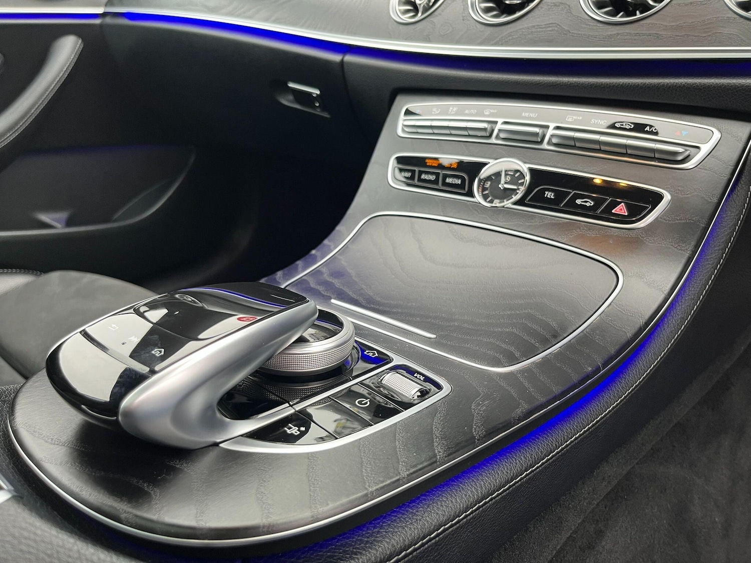 Used Mercedes-Benz E Class 2017 for sale - 76990227: Photo 25