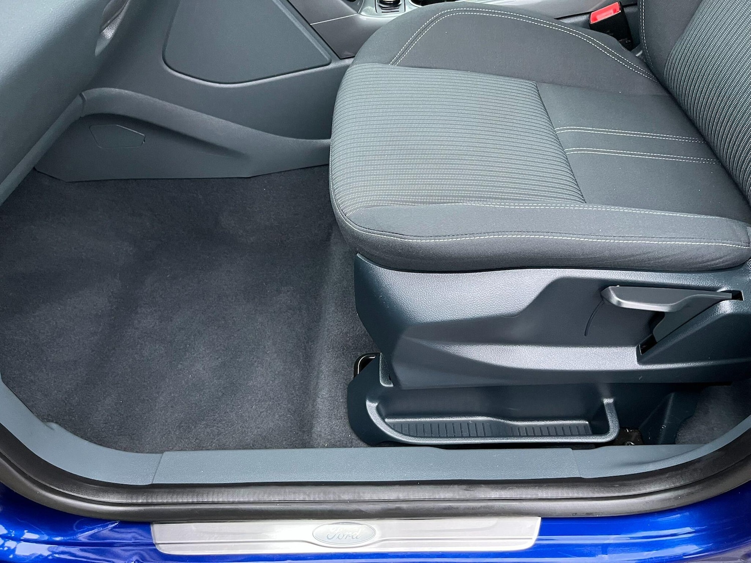 Used Ford C-Max 2014 for sale - 77330665: Photo 28