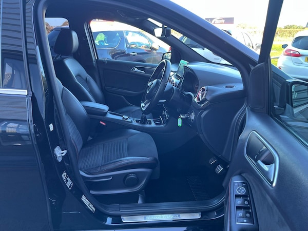 Used Mercedes-Benz B Class 2015 for sale - 76189817: Photo 9