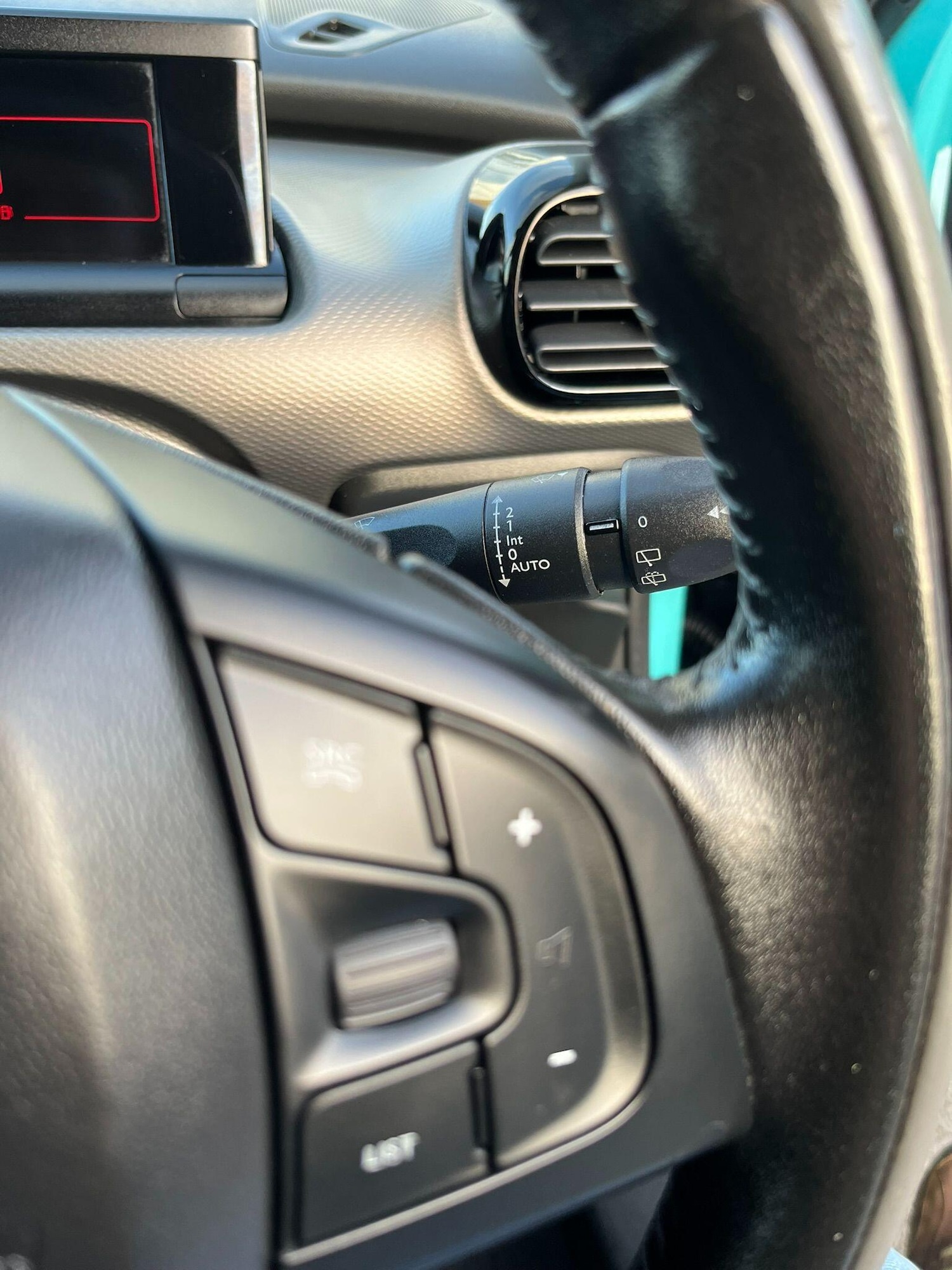 Used Citroen C4 Cactus 2015 for sale - 76715065: Photo 18