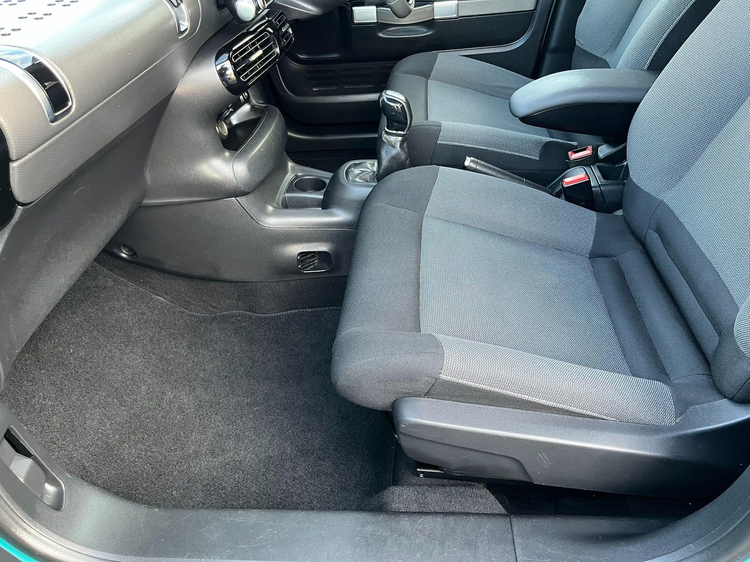 Used Citroen C4 Cactus 2015 for sale - 76715065: Photo 28