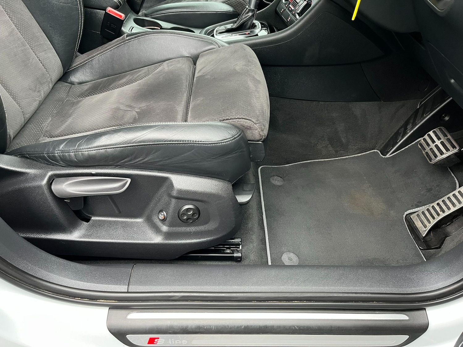 Used Audi Q3 2017 for sale - 76976332: Photo 12